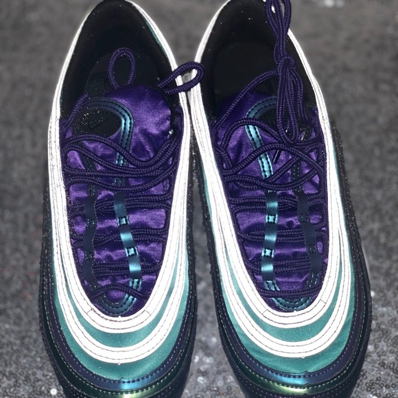 Excellent Condition Air Max - Picture 2 of 4